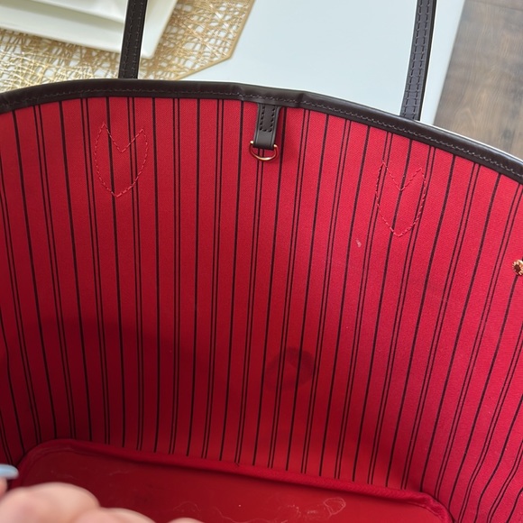 Louis Vuitton MM Neverfull - Picture 7 of 11